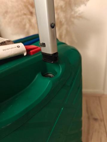 Groene Reiskoffer met Wieltjes beschikbaar voor biedingen