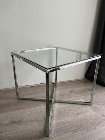 Bijzettafel (glas) beschikbaar voor biedingen