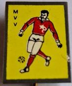 MVV-clubspeld (oud rechthoekig met gele ondergrond), Verzenden, Zo goed als nieuw, Sport, Speldje of Pin
