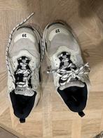Balenciaga triple s BEIGE, Kleding | Dames, Schoenen, Ophalen of Verzenden, Gedragen, Beige, Sneakers of Gympen