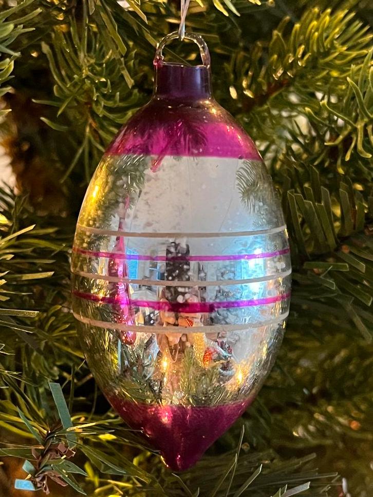 Ajeko roze gestreepte kerstbal druppel olijf, Diversen, Kerst, Zo goed als nieuw, Ophalen of Verzenden