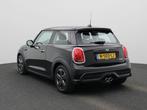 Mini Mini 2.0 Cooper S Essential | NAVIGATIE | CLIMATE CONTR, Auto's, Stof, Gebruikt, 4 stoelen, Zwart