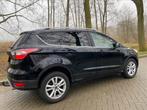 Ford Kuga 1.5 Tdci 120PK Powershift 2017 NL, Auto's, Ford, 4 cilinders, 1505 kg, USB, Zwart