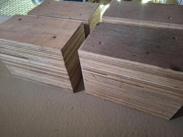 Houten multiplex stopblokken 4 stuks 16cm x 29cm x 22cm beschikbaar voor biedingen