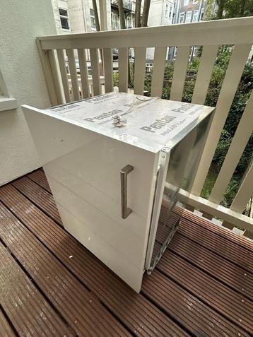 fridge beschikbaar voor biedingen