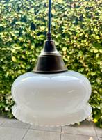 Brocante hanglampje glas met bronzen pendel incl. ledlamp, Gebruikt, Ophalen of Verzenden, Glas, Minder dan 50 cm