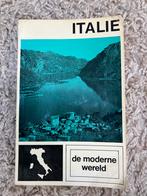 Italië Reisgids - de moderne wereld, Budget, Europa, Ophalen of Verzenden, Reisgids of -boek