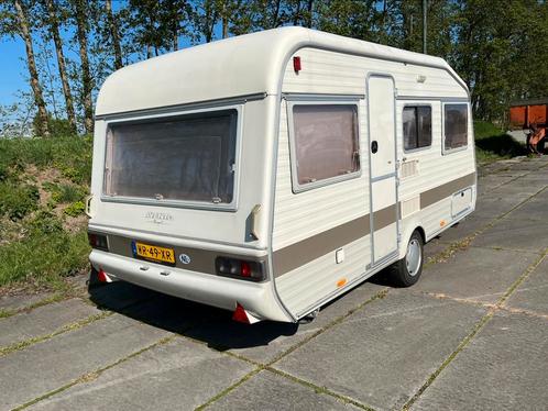 Mooie Avento royal 445T, Caravans en Kamperen, Caravans, Particulier, tot en met 4, 750 - 1000 kg, Treinzit, Avento, Dwarsbed