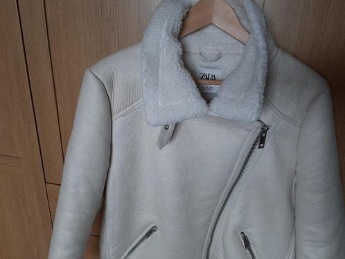 Zara, gebroken wit imitatie leren jas, maat L., Kleding | Dames, Jassen | Winter, Zo goed als nieuw, Maat 42/44 (L), Overige kleuren