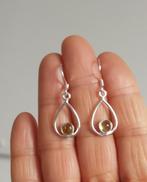 Zilveren oorbellen met natuurlijke Peridot steen zilver 925, Sieraden, Tassen en Uiterlijk, Oorbellen, O.T., Hangers, Nieuw, Ophalen of Verzenden