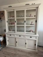 Landelijke witte buffetkast met glazen deurtjes, Huis en Inrichting, Kasten | Buffetkasten, Ophalen, 200 cm of meer, 150 tot 200 cm