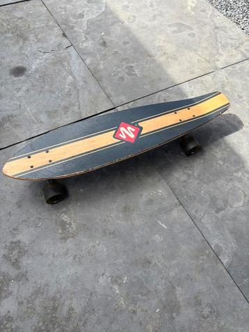 Skateboard beschikbaar voor biedingen