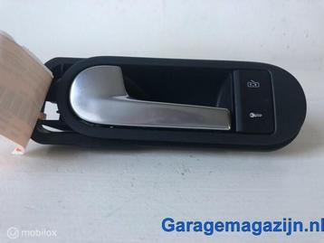 Handgreep deur linksvoor binnen 5M0837197 VW Golf Plus V MPV beschikbaar voor biedingen