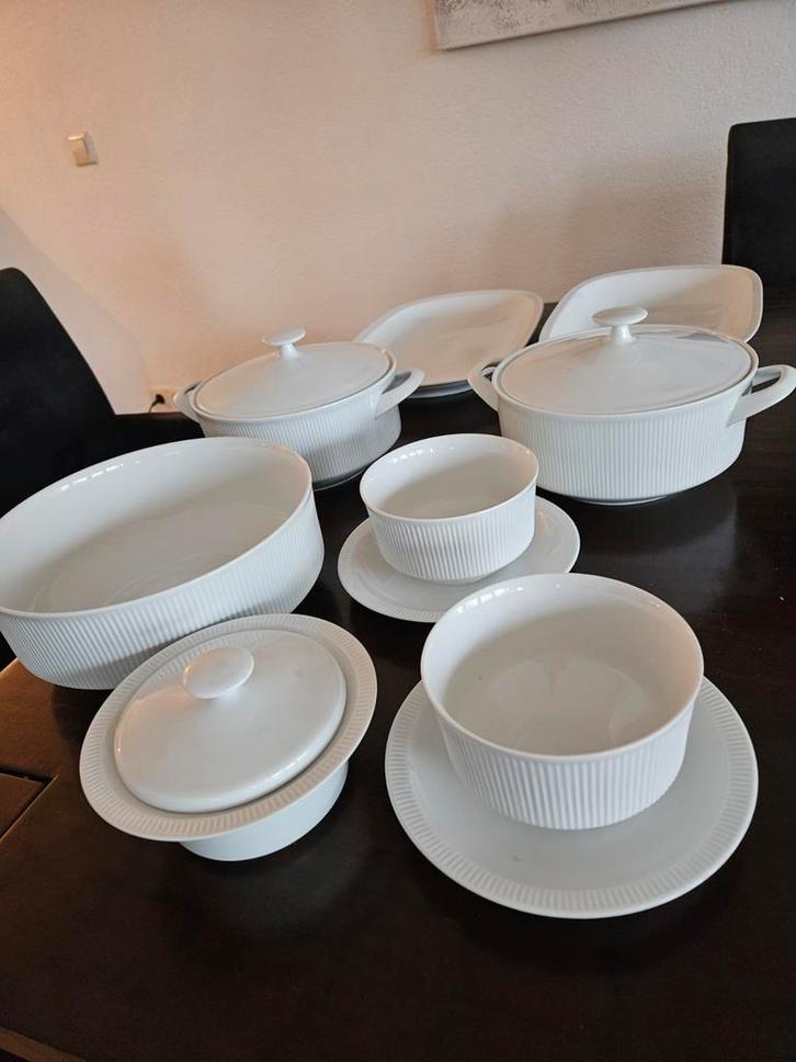 Arzberg Wit Porselein Servies - Ribbel Design, Huis en Inrichting, Keuken | Servies, Zo goed als nieuw, Compleet servies, Effen