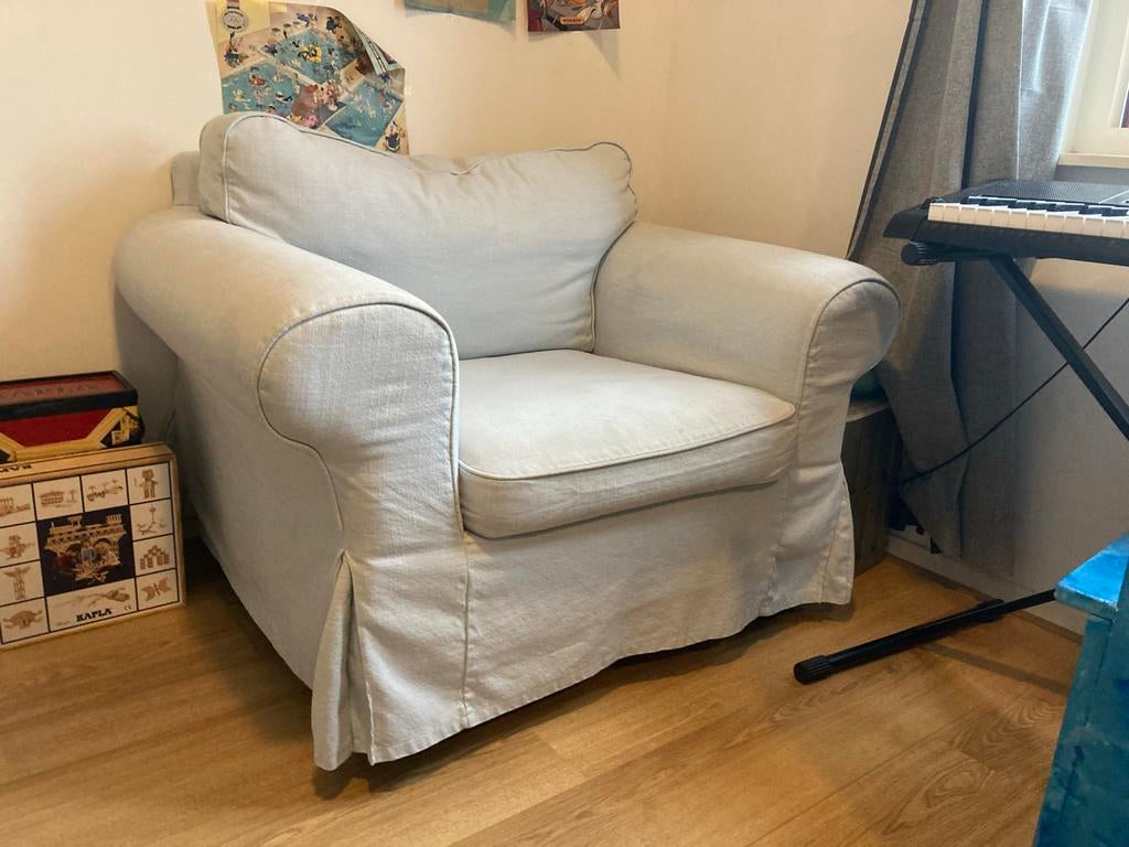 T.E.A.B. Lichtblauwe, brede fauteuil, Ophalen, Gebruikt, 75 tot 100 cm