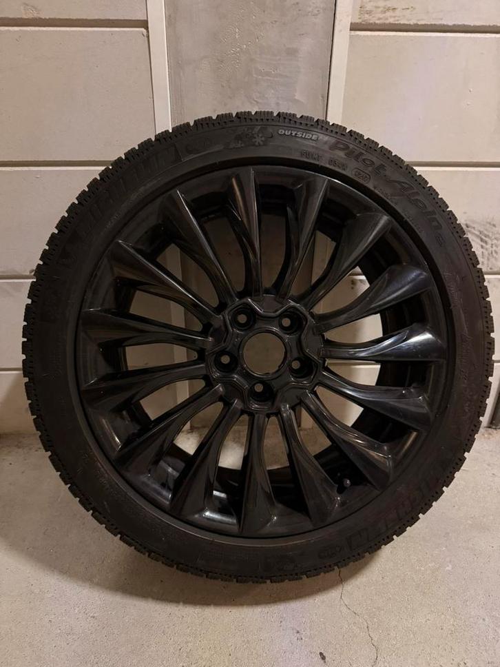 Originele Fiat 500X 18 inch velgen zwart met winterbanden, Auto-onderdelen, Banden en Velgen, Velg(en), Winterbanden, 18 inch