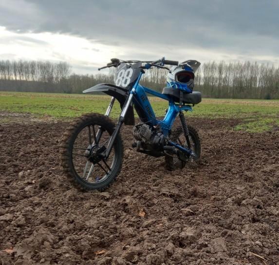 Crosstomos 70 cc perfecte staat, Fietsen en Brommers, Brommers | Crossbrommers, Zo goed als nieuw, Overige merken, Ophalen of Verzenden