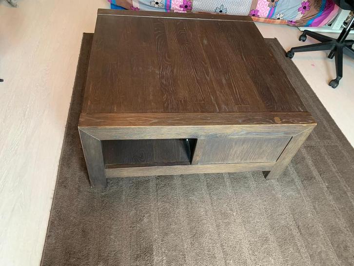 Gratis stevige eiken salontafel 90×90 met 2 lades, Huis en Inrichting, Tafels | Salontafels, Gebruikt, 50 tot 75 cm, 50 tot 100 cm