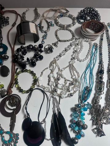Vintage Sieraden Partij - Diverse Stijlen beschikbaar voor biedingen