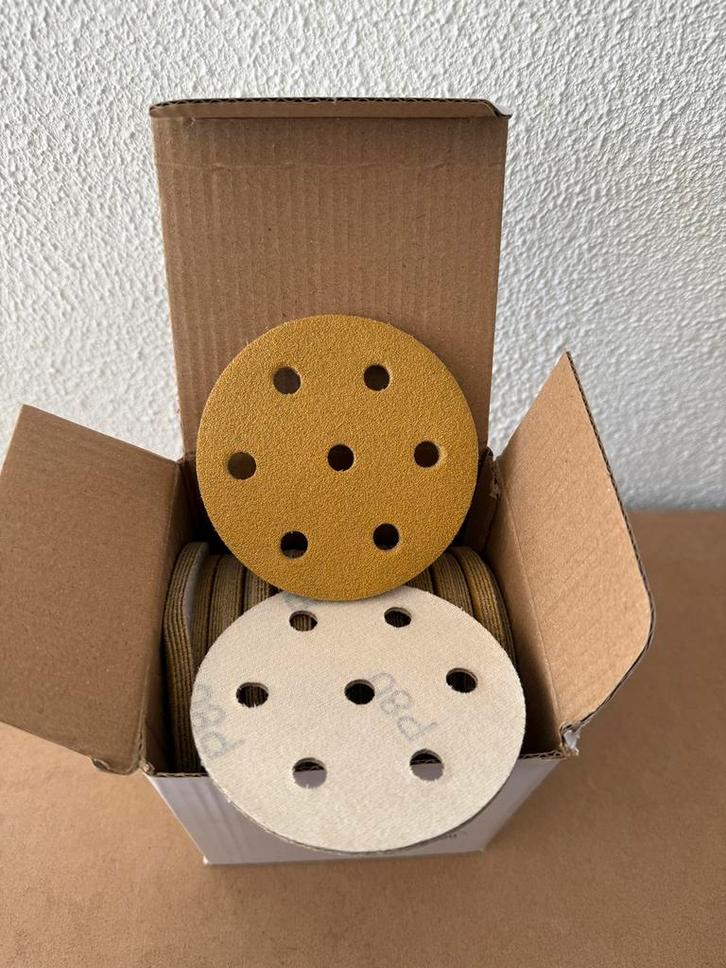 Schuurpapier klittenband 90mm 7 stofgaten nieuw 50 stuks, Auto diversen, Onderhoudsmiddelen, Ophalen of Verzenden