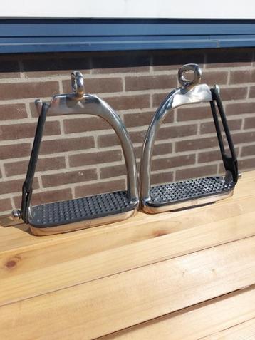 EDIX gedraaide veiligheidsbeugels beschikbaar voor biedingen