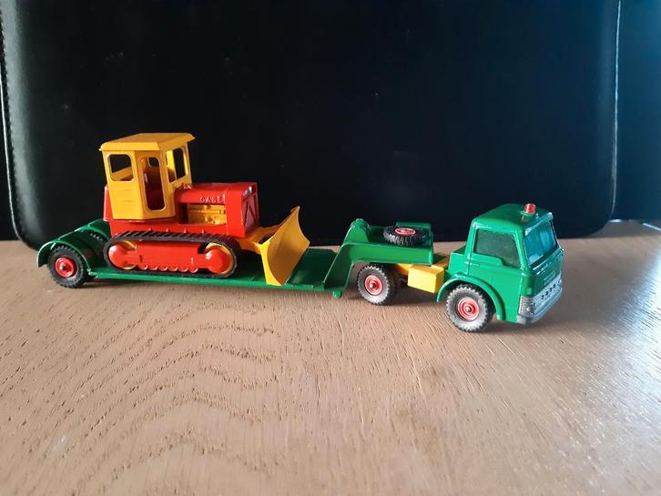 Matchbox Kingsize Ford Tractor oplegger, Hobby en Vrije tijd, Modelauto's | Overige schalen, Gebruikt, Bus of Vrachtwagen, Ophalen of Verzenden