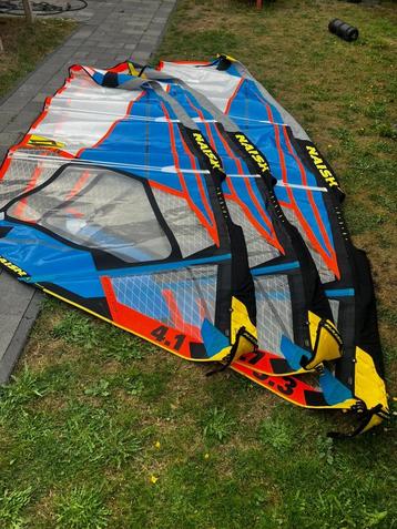 windsurf wave zeilen beschikbaar voor biedingen