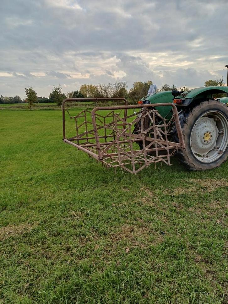 Opklapbare eg in de driepuntshef., Zakelijke goederen, Agrarisch | Onderdelen | Banden, Velgen en Assen, Ophalen of Verzenden