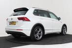Volkswagen Tiguan 1.5 TSI Highline Business R-Line | Panoram, Auto's, Stof, 4 cilinders, 150 pk, Wit
