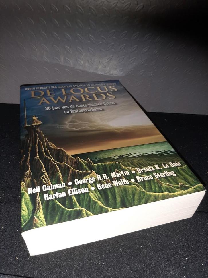 De Locus Awards - 30 jaar SF & Fantasy verhalen, Boeken, Fantasy, Zo goed als nieuw, Ophalen of Verzenden