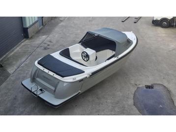 Topcraft 605 NIEUW met 20pk en buiskap zonnedek bunkussen beschikbaar voor biedingen