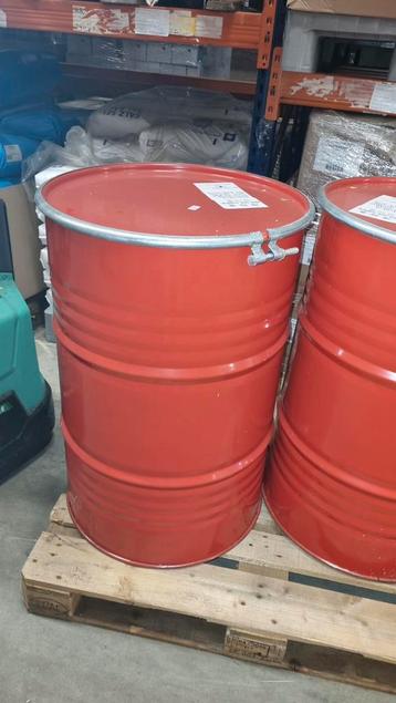 Rode ijzeren vaten met deksel incl. klemband, 200 liter beschikbaar voor biedingen