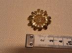 Goudkleurige Margriet Broche, 4 tot 7 cm, Ophalen of Verzenden, Zo goed als nieuw, Goud