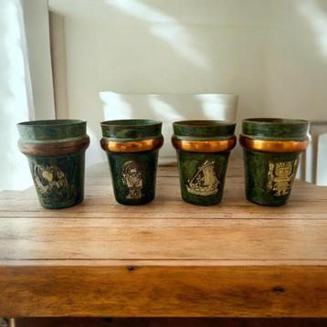 4 metalen bekers in precolumbiaanse of Inca-stijl. beschikbaar voor biedingen