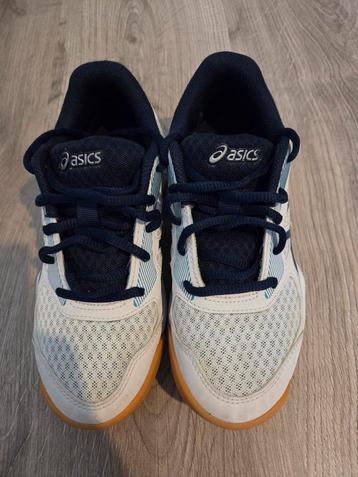 Asics Volleybal Schoenen Maat 35 beschikbaar voor biedingen
