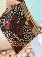 Stof vlinders batik bruin zwart vintage retro, Bruin, 120 cm of meer, Nieuw, Ophalen of Verzenden