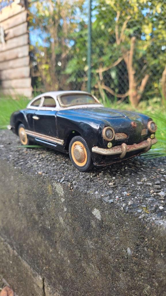 VW Karmann Ghia Schaalmodel 1:18 Blik, Hobby en Vrije tijd, Modelauto's | 1:18, Gebruikt, Auto, Overige merken, Ophalen of Verzenden