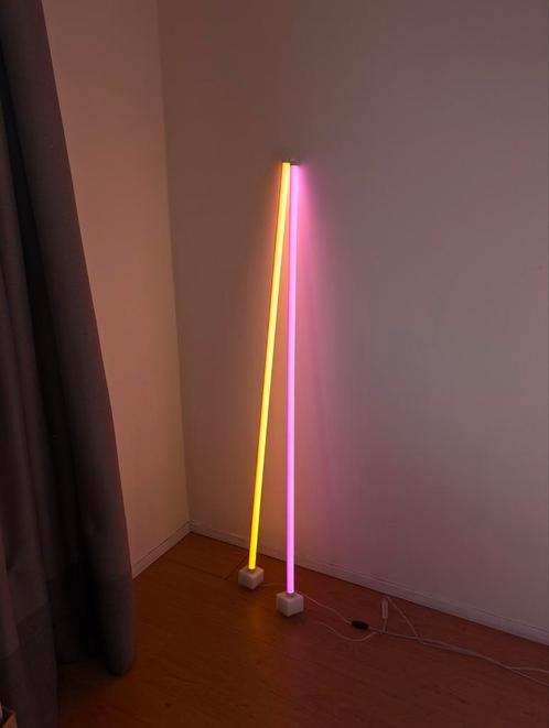 HAY Tube Light 150cm - Geel & Roze, Huis en Inrichting, Lampen | Vloerlampen, Zo goed als nieuw, 150 tot 200 cm, Kunststof, Ophalen