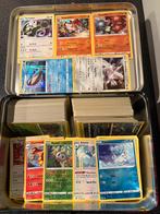 Pokemon kaarten verschillende series met holo’s en koffer, Ophalen of Verzenden, Zo goed als nieuw, Meerdere kaarten