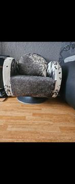 Fauteuil van echte koeienvacht., Ophalen, Zo goed als nieuw