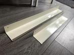 MALMBÄCK planken wit metaal 60 cm en 90 cm, Ophalen, Zo goed als nieuw
