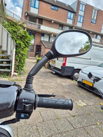Spiegels beschikbaar voor biedingen