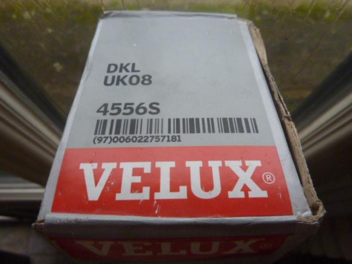 Nieuwe Velux verduisteringsgordijnen / DKL UK08 ( 134 x 140), Huis en Inrichting, Stoffering | Gordijnen en Lamellen, Nieuw, 100 tot 150 cm