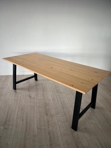 Eettafel Gadeskov Jysk 190x90 massief eiken en eiken fineer  beschikbaar voor biedingen