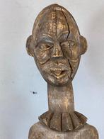 241218 oud Afrikaans Bakongo beeld op stand uit Congo., Antiek en Kunst, Kunst | Niet-Westerse kunst, Ophalen of Verzenden