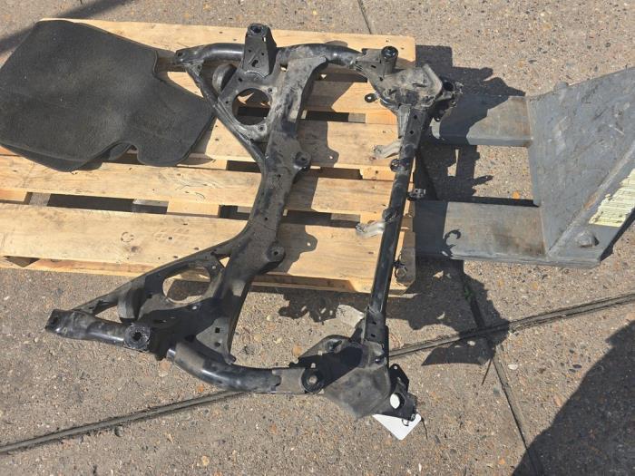 Subframe van een BMW 3-Serie, Auto-onderdelen, Ophanging en Onderstel, BMW, Gebruikt, 3 maanden garantie