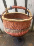 Bolgatangamand# Ghana# handgeweven#lederen handvat uniek, Ophalen of Verzenden, Nieuw, Rond, Overige materialen