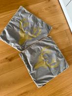 Kussenhoes 2x, Ophalen of Verzenden, Zo goed als nieuw, Grijs, Vierkant