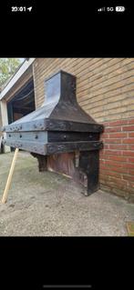 Authentieke smeedovenkap / haard / kachel / schouw, Huis en Inrichting, Ophalen, Zo goed als nieuw