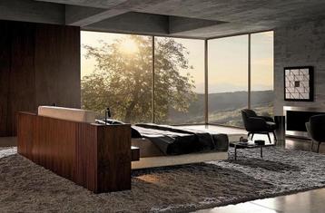 Minotti Brasilia Bed 180x200cm matras + achterwand bedsprei beschikbaar voor biedingen